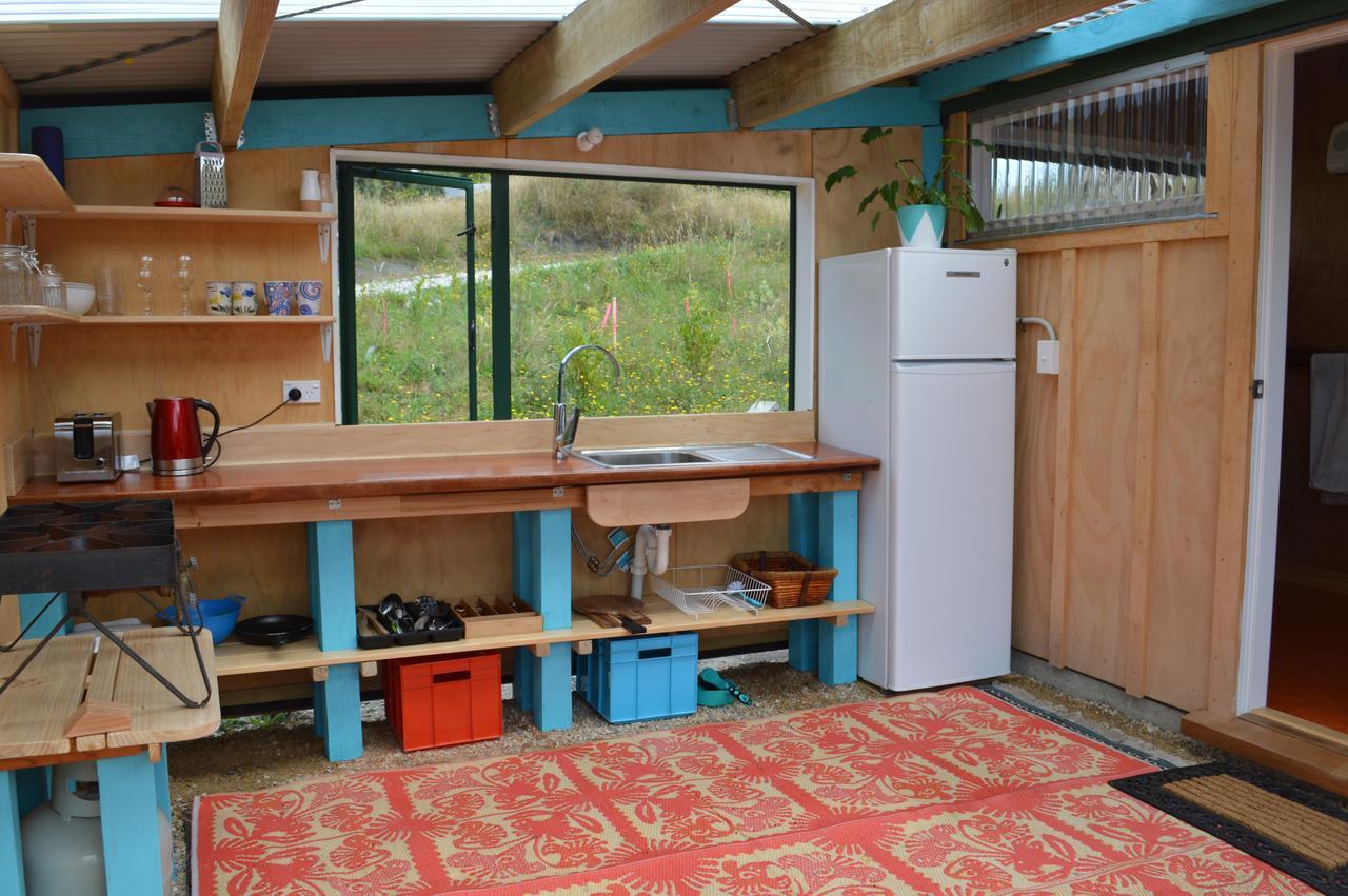 Sunrise Cabin At First Light Rangihaeata Retreat Такака Екстериор снимка